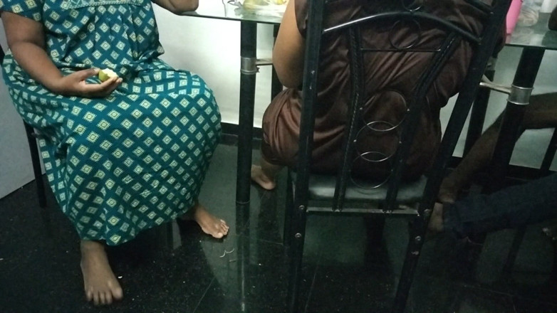 Priya aunty: Bercakap Kotor Tentang Seks - Tamil