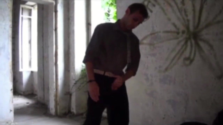 AMATOR PORN MADE IN FRANCE: Enzo futută de o muncitoare heterosexuală în costum și ora în aer liber