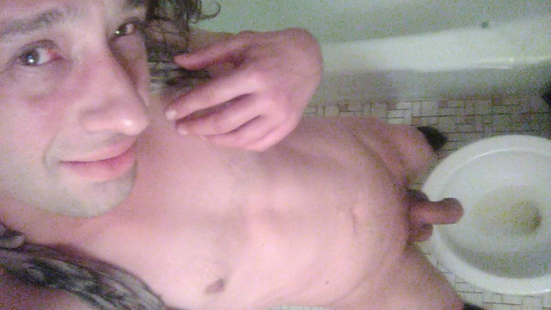 LilTaste: Horny Transgirl Pissing Standing up in Full View