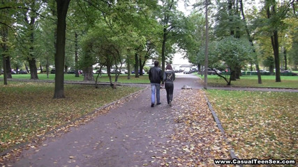 Casual Teen Sex: Cutie ošukaná do krku náhodným přítelem