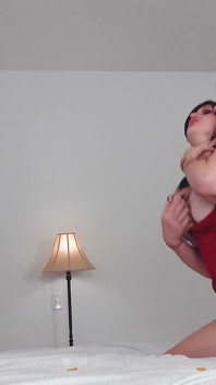 Napalona Nicole Korsakova uwielbia penisa!
