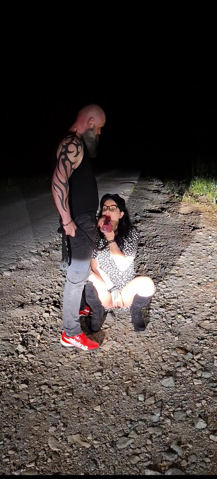 Toilet Mommy: La Nonna Puttana Sporcacciona Mi Fa Venire in Bocca