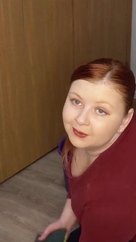 Дупа показує протирання підлоги