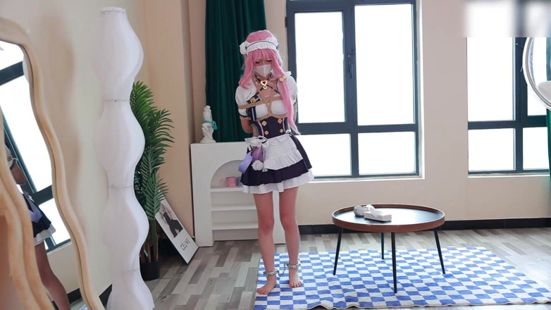 Asian bondage: Barefoot Cosplay Girlfriend, She Wears Shackles, and I Love Playing...