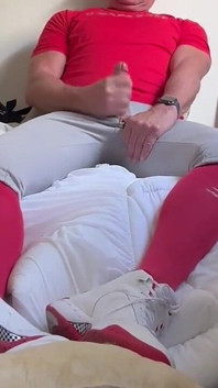 Alpha Basebollspelarejockdad87 Är på det igen skjuter sin jock sperma i baseboll redskap
