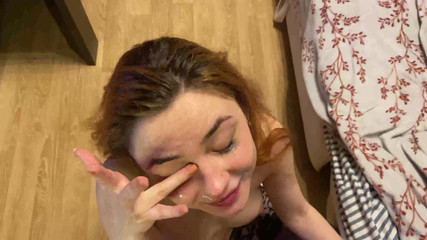 LeoCasanova: Curva roșcată are parte de o ejaculare facială nebună