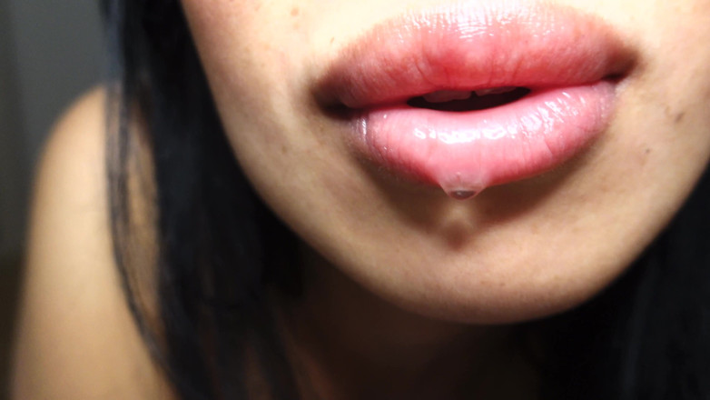 Asmr_mouth: Чуттєве гаряче сексуальне об'єктивування