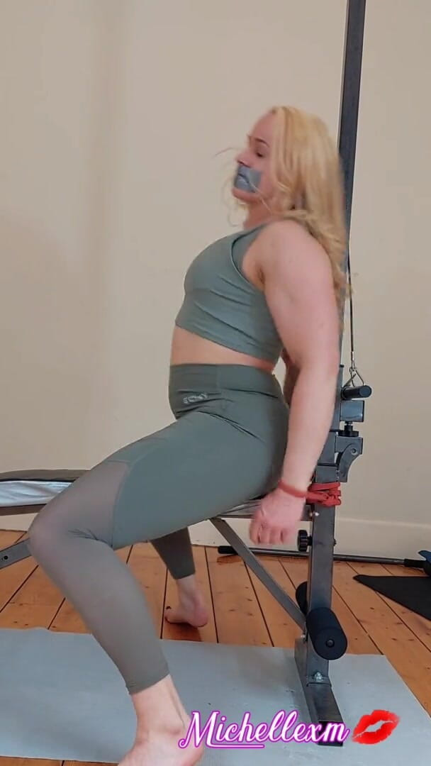 Michellexm: Perbudakan gym, gadis berotot berjuang untuk melarikan diri