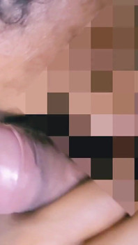 Kiedy zobaczyła spermę, uderzyła ją w gardło