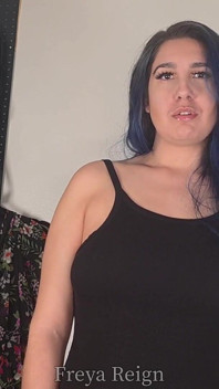 主婦のトレーニング:完璧な服装 女性化とシシフィケーション ダーティートーク
