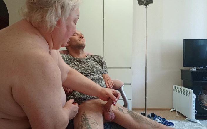 Zona901: Моя дружина спостерігає, як мій друг дрочить мій член