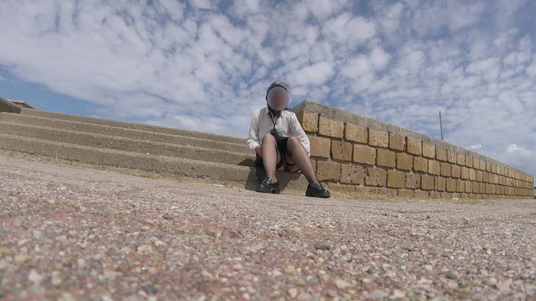 Miss Creamy: 阴户闪光 - 老师在大学的学生面前喷！- Misscreamy