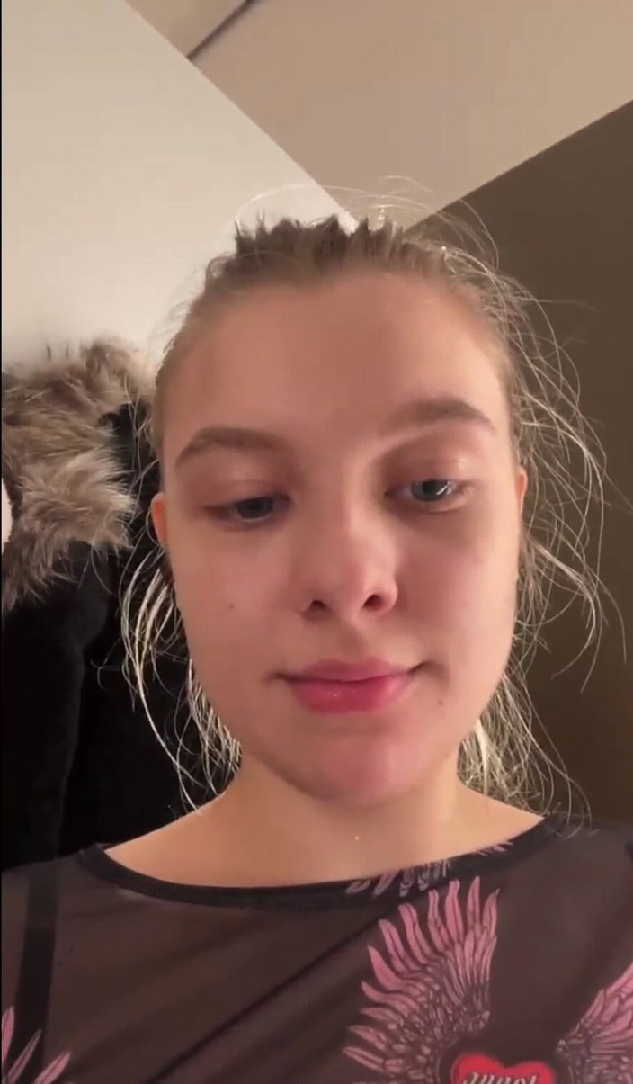 JuiceLussie: Muie în cabina de probă