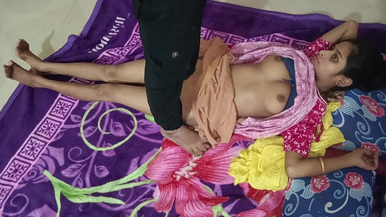 Easypron: Desi Village Hot Girls Sex in Home