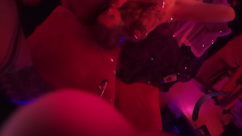 Fit4kink: Fickmaschine fickt Fitness Mädchen