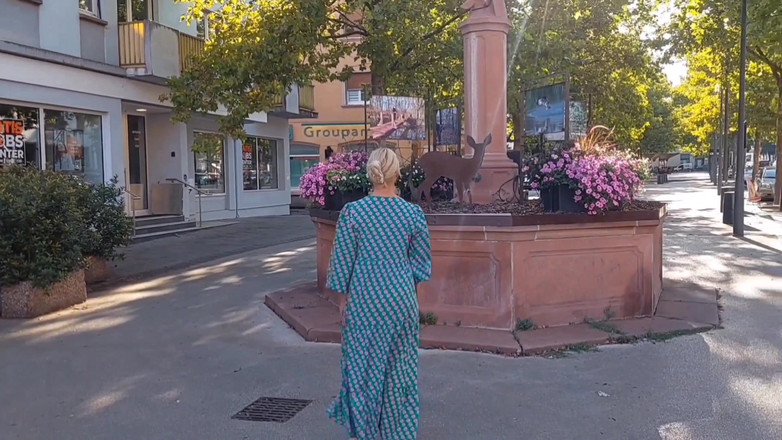 Selena 70: Blonde Amateur Wife Enjoys Sex After Walking