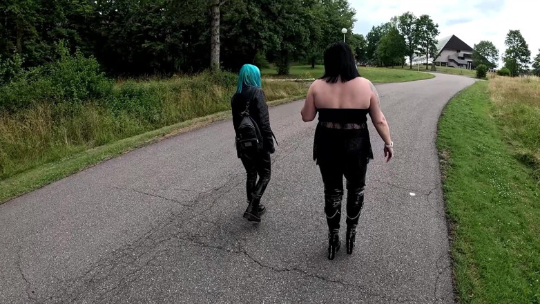 Lady Lena XXX: Dominatrix Dating / Hamba Lepas Dapat Apa Yang Dia Layak