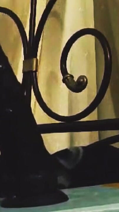 The Nasty House: 목구멍 통로를 쭉 뻗어. 딜도 목구멍 섹스 POV