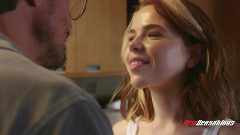 New Sensations: Alina est tellement prête pour son papa