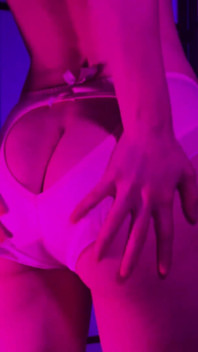 Trixie Fox - Booty Worship Video