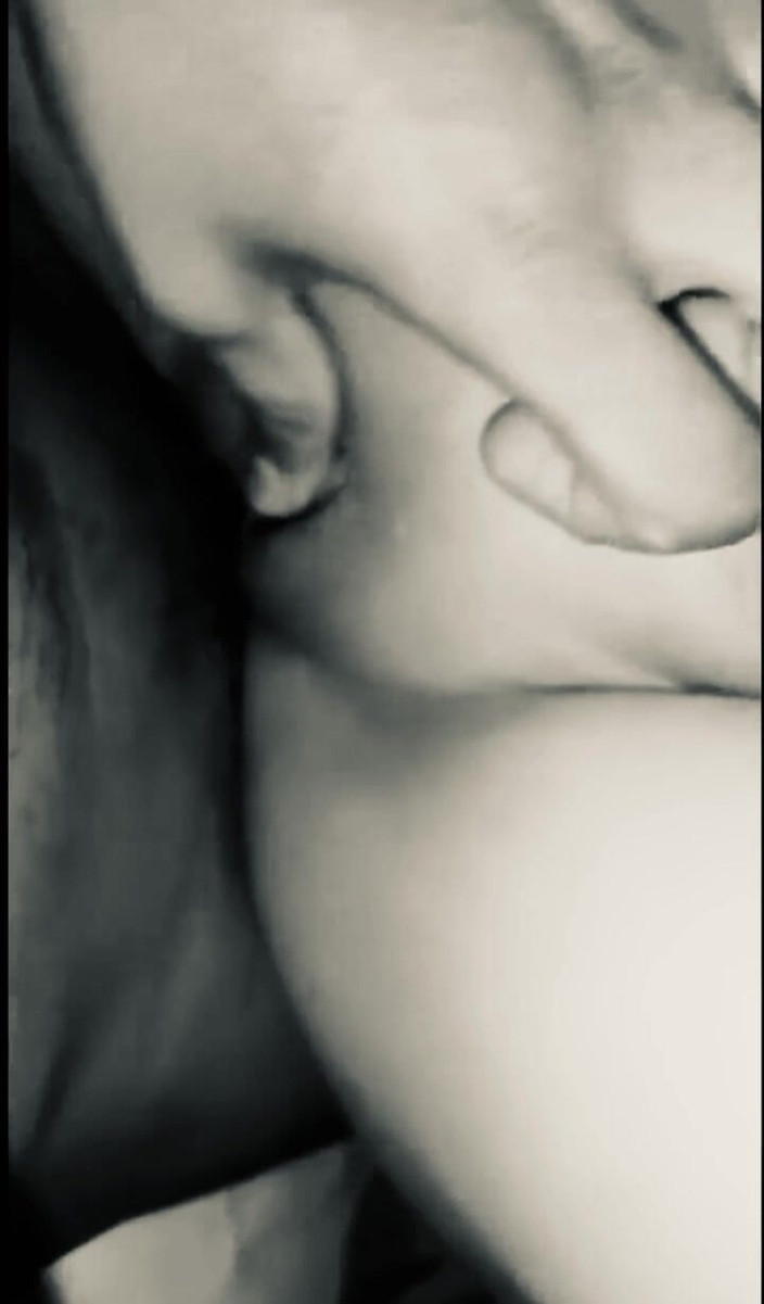 Sanayababhi: 남편에게 녹음된 신혼여행 섹스를 신음하는 수줍은 인도 마누라