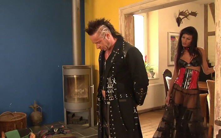 Videorama: Темний господар і його зла іграшка-компаньйон