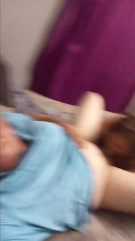 Madrastra Gorda Le Da a Su Hijastro Una Mamada Muy Buena Antes De Acostarse