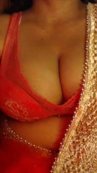 Hot Indian Big Boobs Girl Nude Show.