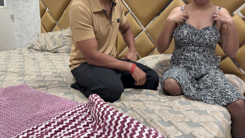 Hornycouple149: Üvey baba sıska gençleri baştan çıkarıyor ve sansürsüz üçlü sekste kıllı amcığı...