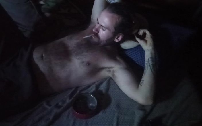 Rob Strokes: Curtindo um cigarro depois de um longo dia