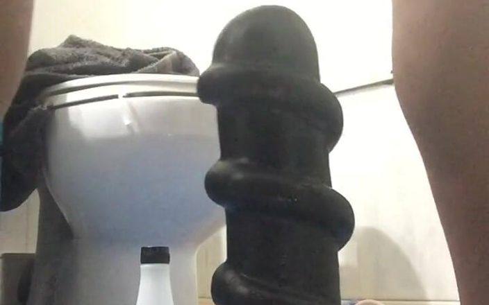 Ffunbutt: Szeroki i głęboki dildo jazda z bliska!