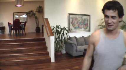 Radical Asian: Asiática milf puta