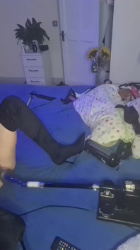 Seksi amatör orta yaşlı seksi kadın edepsiz bir sürtük gibi sikişiyor, ev yapımı sert sikiş