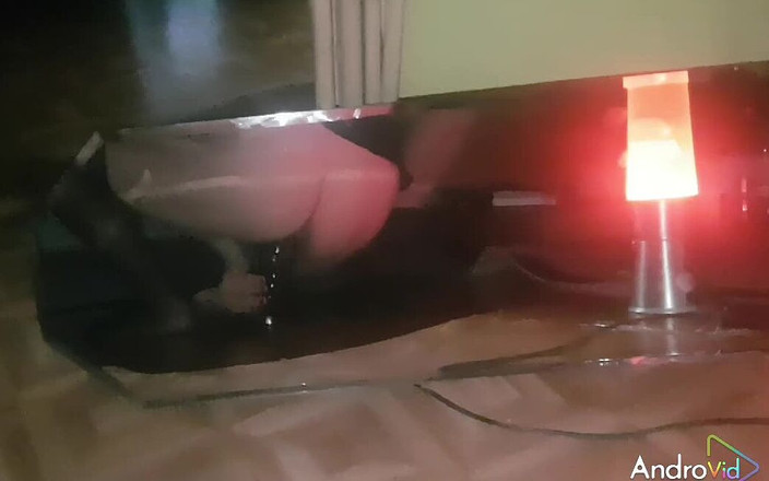 QueenSteffi: 8cm dari belakang