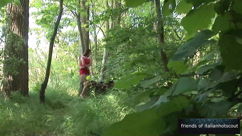 Italian hot scout and friends: Ngentot anal gadis cantik di hutan