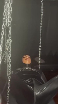 Hanna Engels - Sesiune de masturbare cu ticklish - partea 1