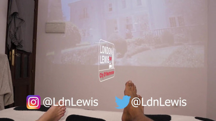 LondonLewis: 배다른 오빠에게 핸잡과 오럴을 해주는 란제리 입은 섹시한 배다른 여동생