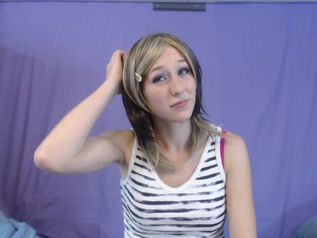Brooke Dillinger: V24 cv, щоб потерти пизду на камеру