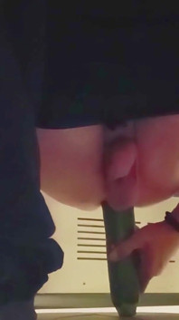 Young Gay on His Fifth Day at the Gym Opens His Ass in the Bathroom