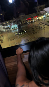 Night View Sex - Dia Menekan Teteknya Terhadap Tingkap Dan Merayu Untuk Lebih Mendalam Dalam Sudut pandangan pertama