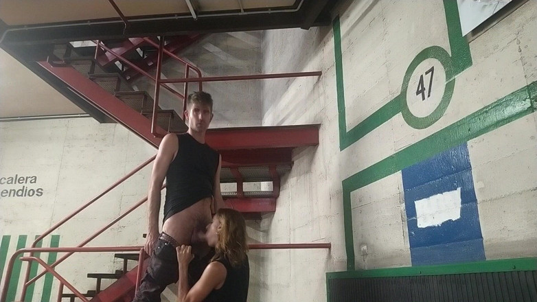 Magia Rosa: Schleichen sie sich in einen parkplatz, um sex zu haben