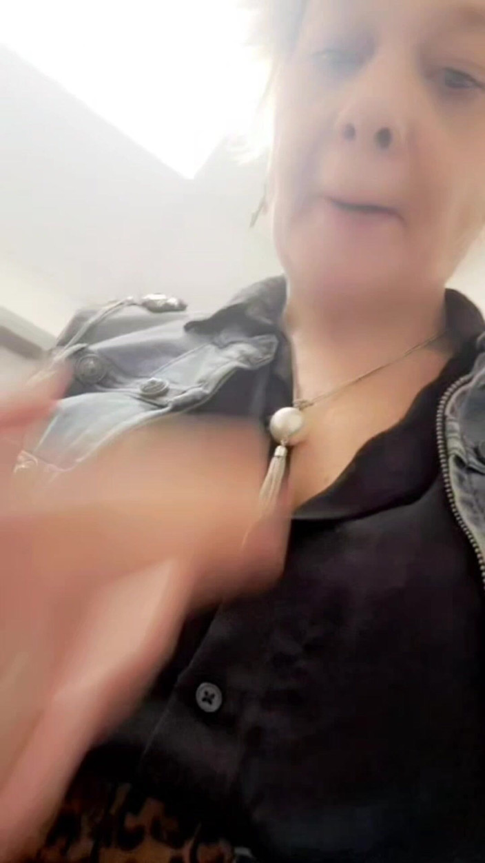 Sofy13: POV Kollektion av min lilla slampa och giriga MILF Katt