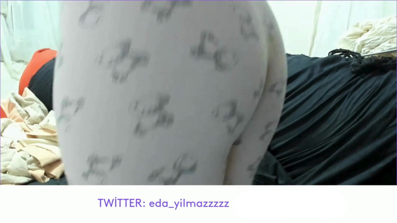 bigass_sexy_bigboobs: Masturbation en pyjama