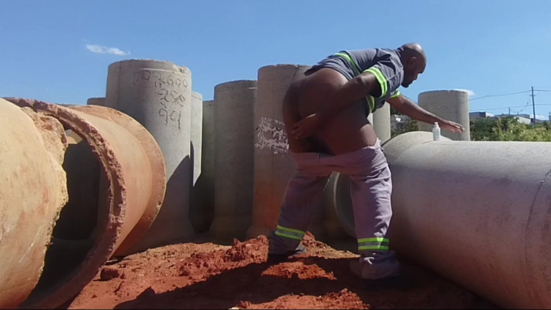 TheBlacKHunterr: Saya Mengambil Kesempatan Daripada Percutian Bersendirian Dan Di Tapak Pembinaan