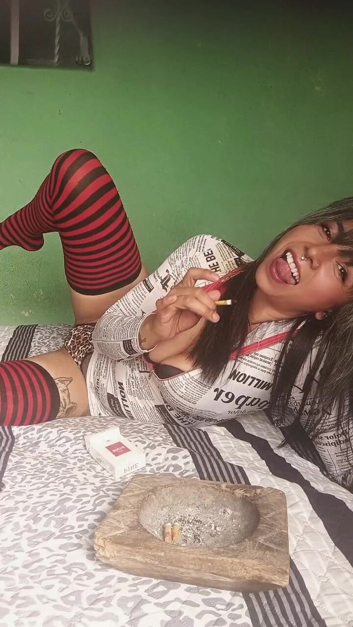 Casia Castro: Čas na kouření !!