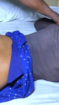 Tante semok seksi ini dientot habis-habisan sama tukang leding ukuran kontol besar pria kulit hitam
