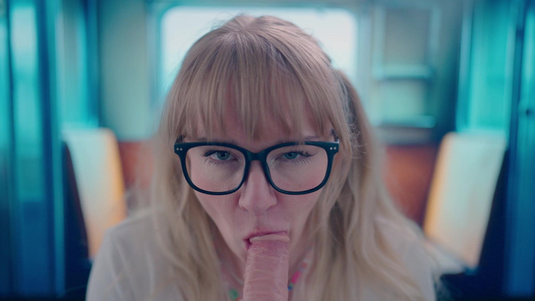 Jolie Lyon: Pelacur di kereta