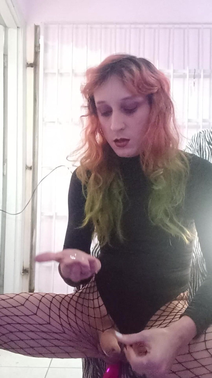 Nyxie Branco: Toy en Sissyhypno