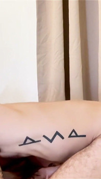 Mike neukt mijn strakke gaatje enorm - enorme cumshot