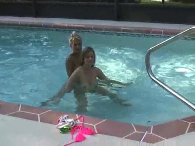 Vicky Vette: Pool Party 2